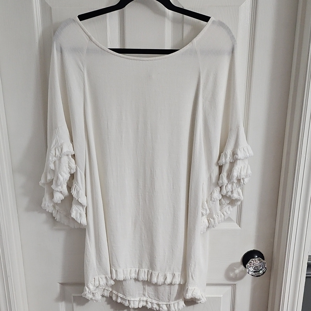 Umgee White Tassel Ruffle Sleeve Tunic